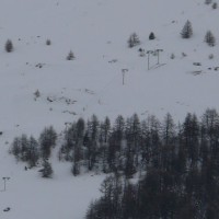 Drittes Skigebiet im Val d'Hérens ist La Forclaz,hier mit seinem längsten Schlepplift Le Tsaté, März 2008