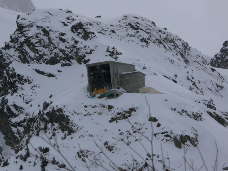 Bergstation der Luftseilbahn Arolla-Les Follisses, März 2008