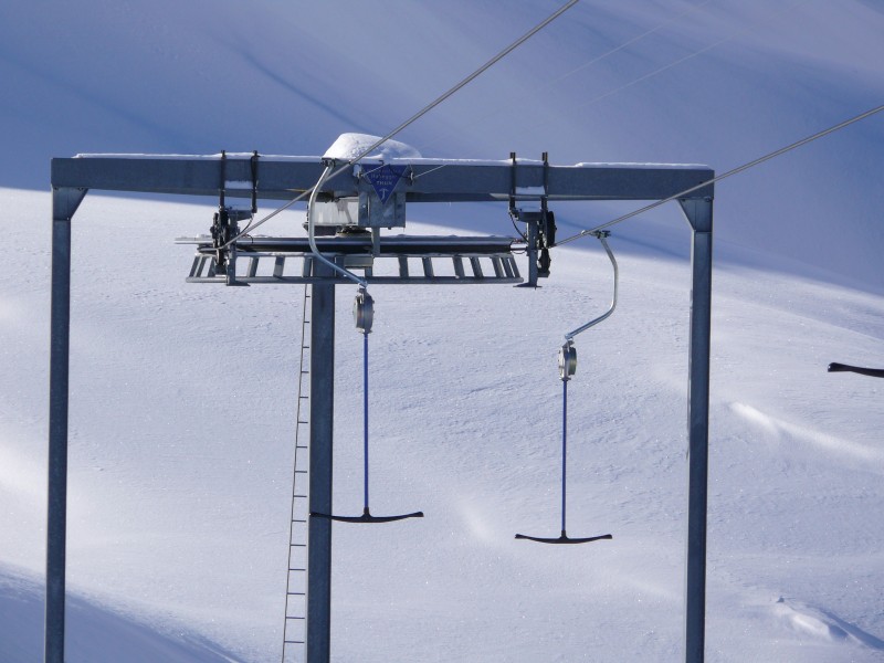 Bergstation Schlepplift Loretschberg, wiederum von Habegger. Diese wurde beim Umbau versetzt, Januar 2009