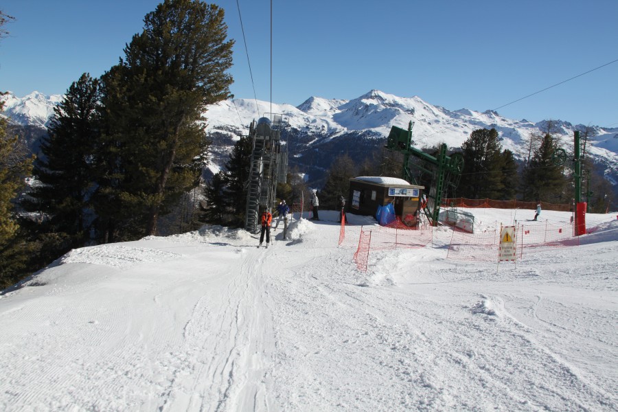 Talstation des Schlepplifts Crêt du Midi, März 2012