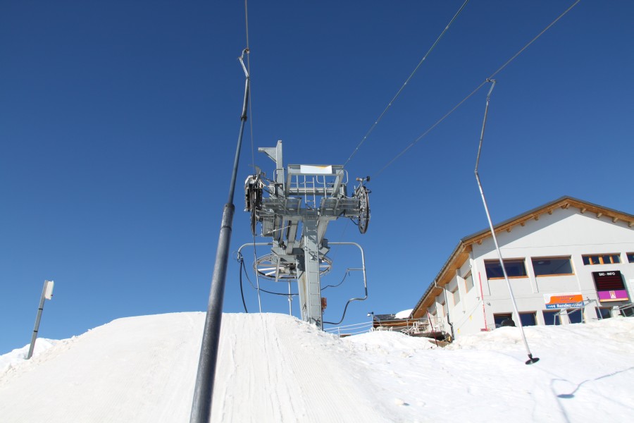 Bergstation des Schlepplifts Crêt du Midi, März 2012