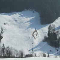 Der kurze Schlepplift Le Revers mit der dazugehörigen Piste, März 2010