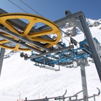 Offene Talstation der Luftseilbahn Les Gouilles-La Videmanette, März 2010