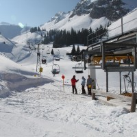 Talstation der Sesselbahn Rubloz, März 2010