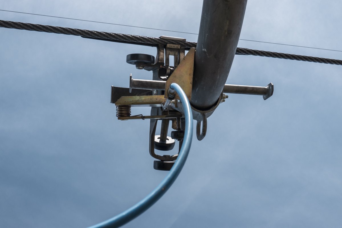 Klemme der Kabinenbahn Barboleusaz-Les Chaux, März 2024