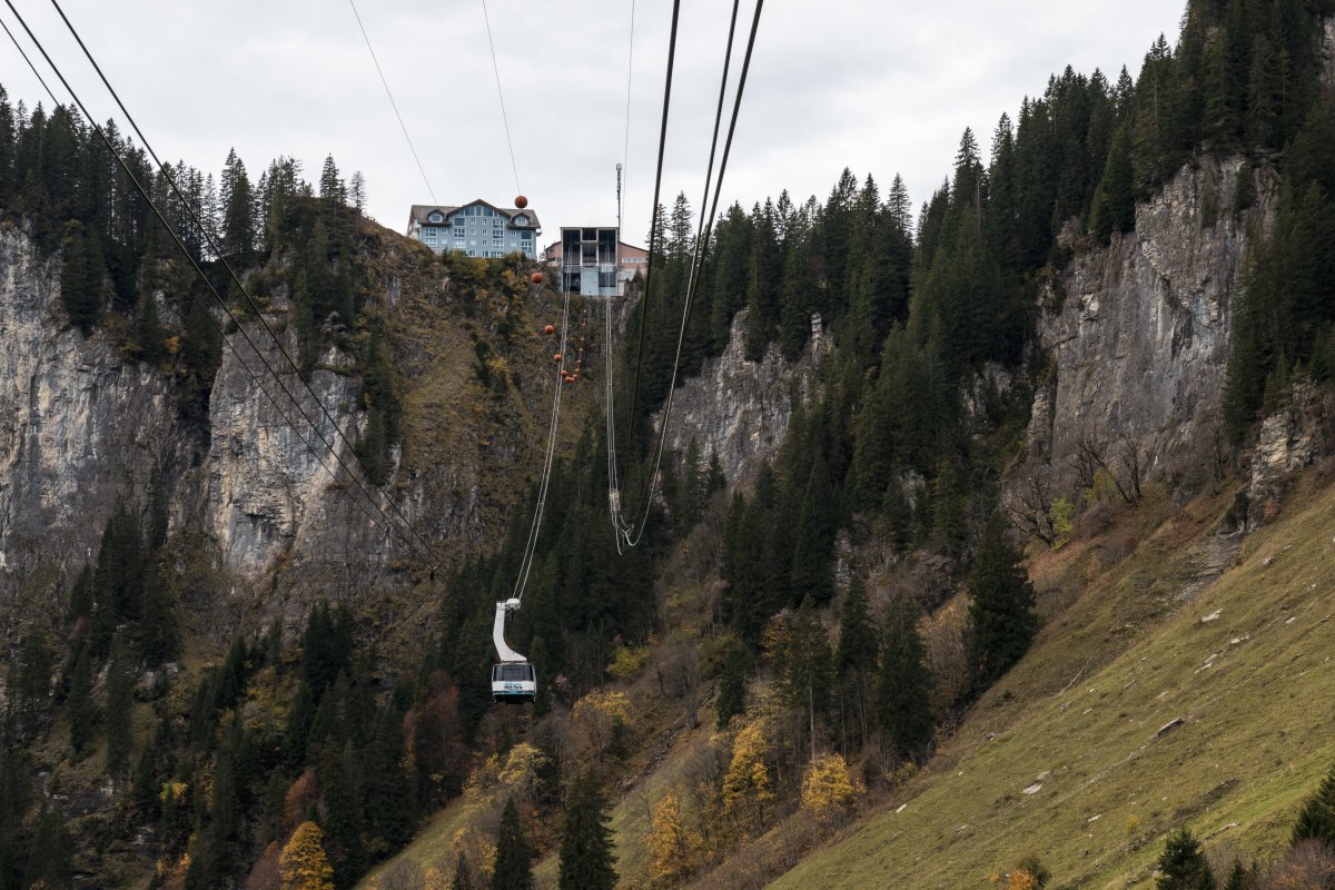 Luftseilbahn ins Skigebiet Hoch-Ybrig
