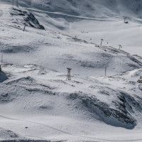 Panorama vom Furggsattel auf das Skigebiet Breuil-Cervinia, März 2026
