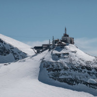 Panorama vom Furggsattel auf das Skigebiet Breuil-Cervinia, März 2026
