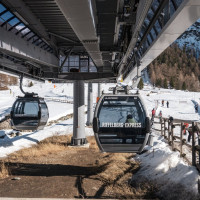 Zwischenstation der Kabinenbahn Furi-Schweigmatten-Riffelberg, März 2026