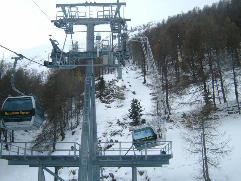 Kabinenbahn Furi-Schwarzsee, April 2006