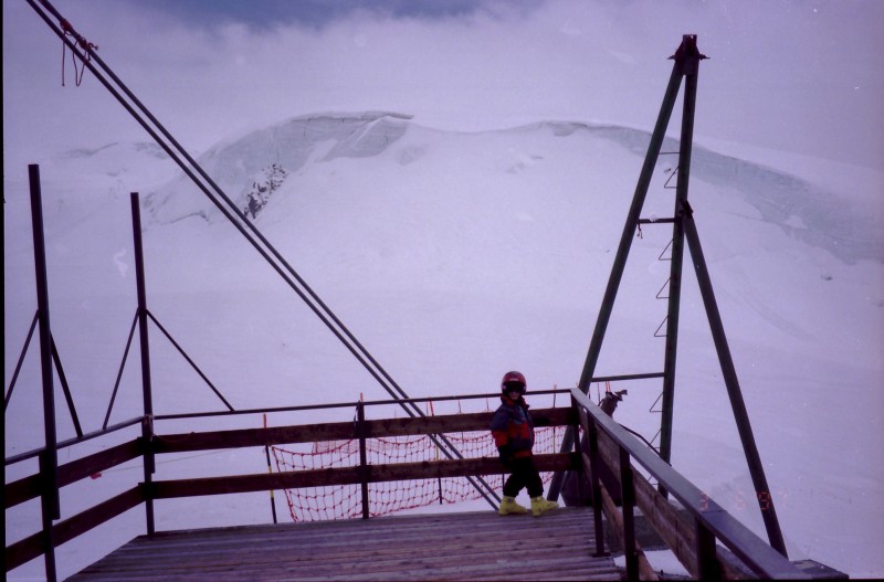 Aussichtsplattform Testa Grigia mit Blick auf das ehemalige Sommerskigebiet Ventina, Juni 1997