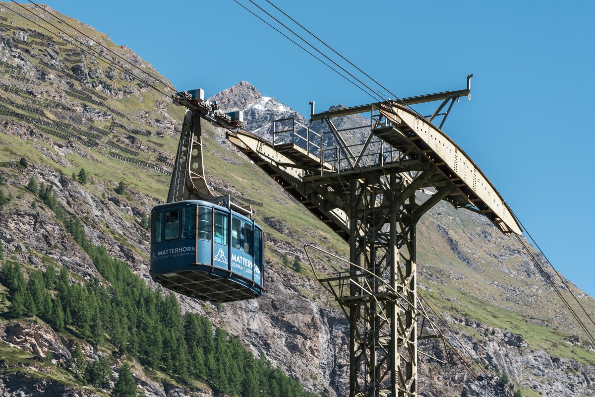 Luftseilbahn Zermatt - Furi mit erster Stütze