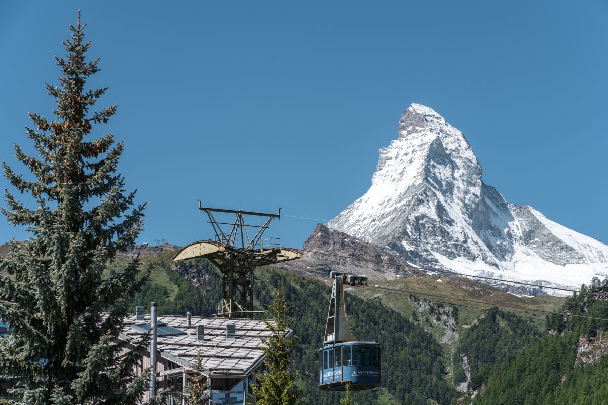 Luftseilbahn Zermatt - Furi mit erster Stütze