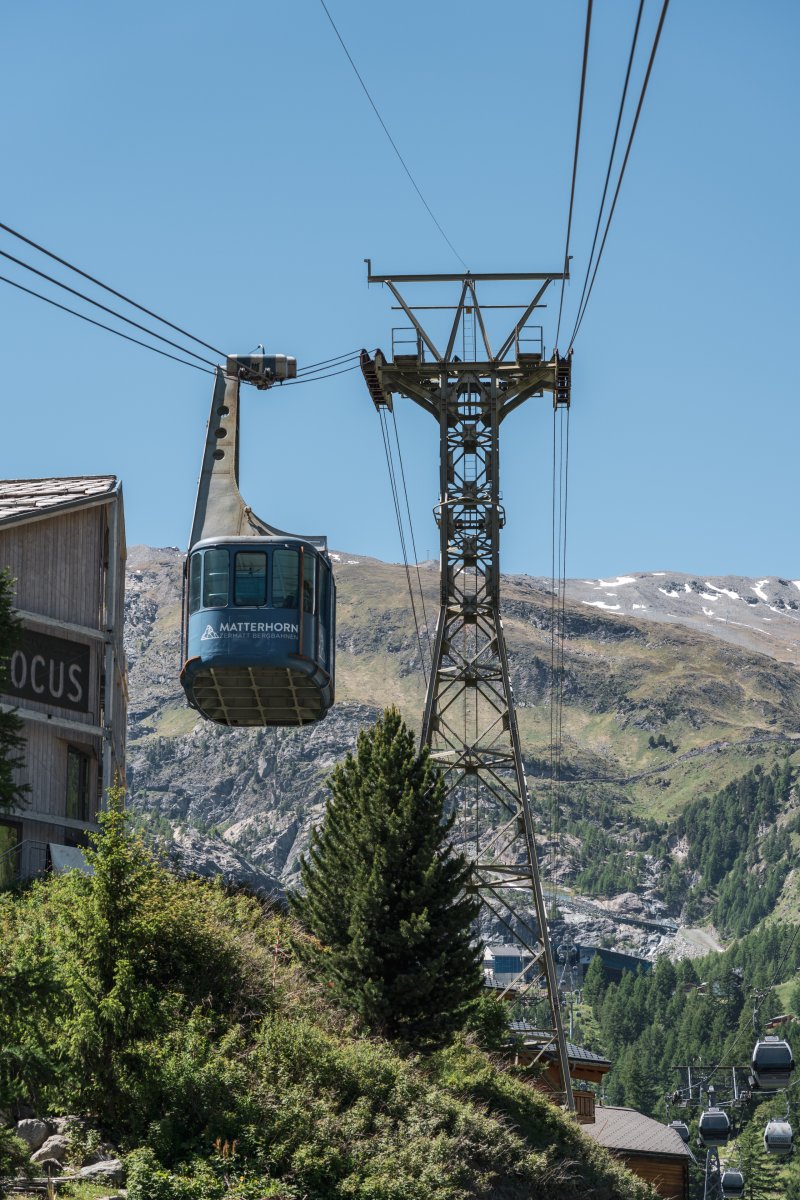 Luftseilbahn Zermatt - Furi mit erster Stütze