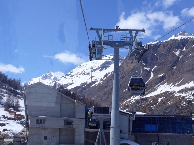 Kabinenbahn Furi-Schweigmatten-Riffelberg, April 2009