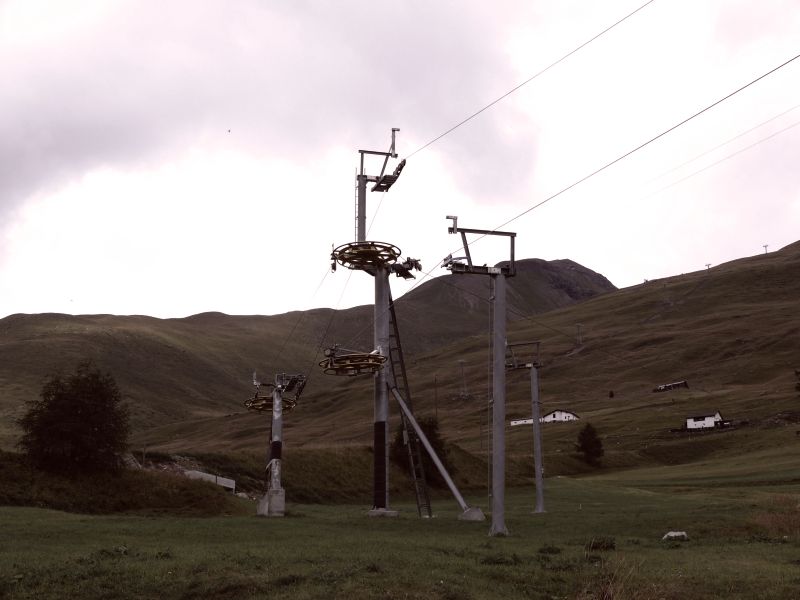 Zwirbelkurve des Schlepplifts Survih, August 2007
